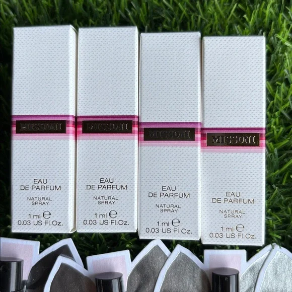 Designer Luxury Sample Vials Perfume Lot of 18 - Picture 2 of 5